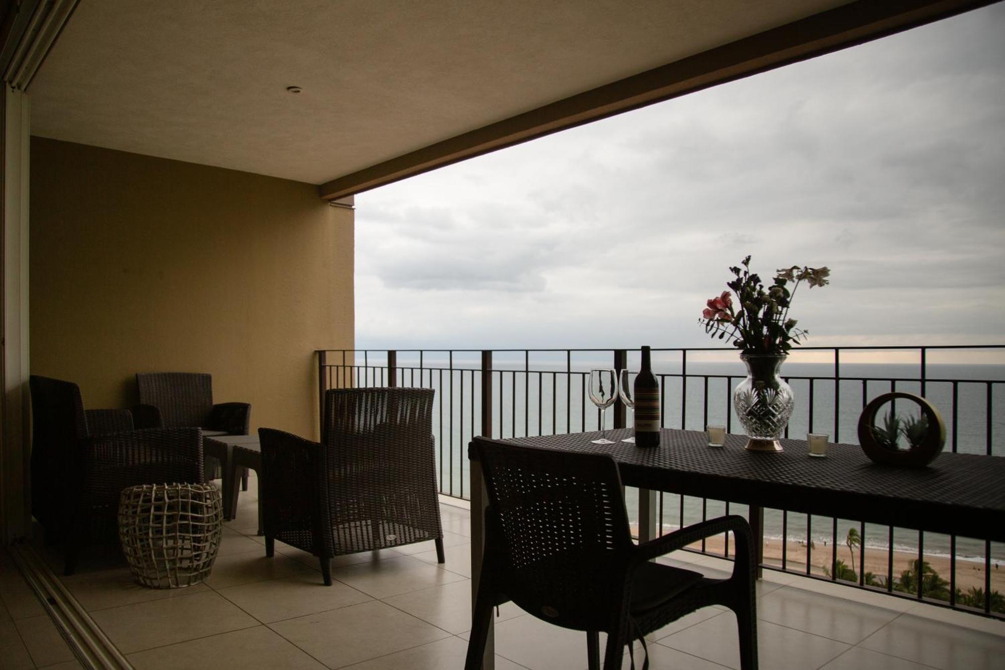 Gorgeous 15 Floor Grand Venetian Apartment Puerto Vallarta Luaran gambar